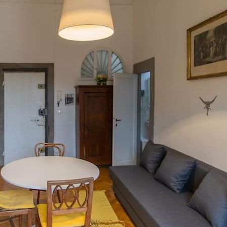 Elegant Apartment Outside Ztl & 10Min From Center フィレンツェ エクステリア 写真