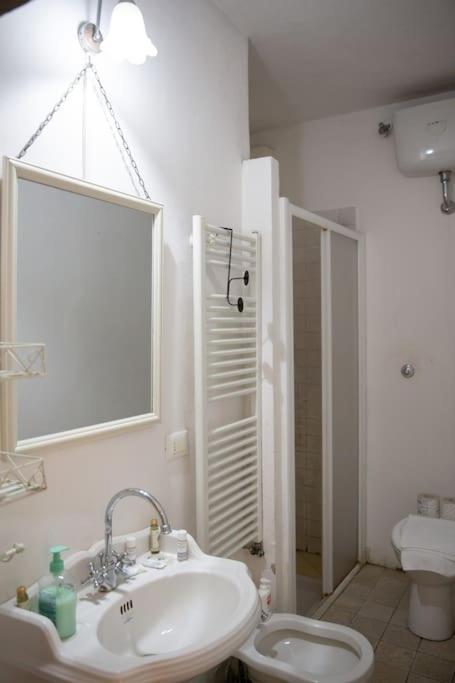 Elegant Apartment Outside Ztl & 10Min From Center フィレンツェ エクステリア 写真