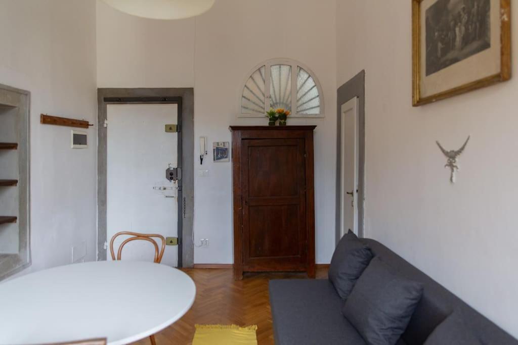 Elegant Apartment Outside Ztl & 10Min From Center フィレンツェ エクステリア 写真